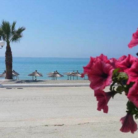 Whitesands Beach Resort Paralia Vrachou Eksteriør bilde